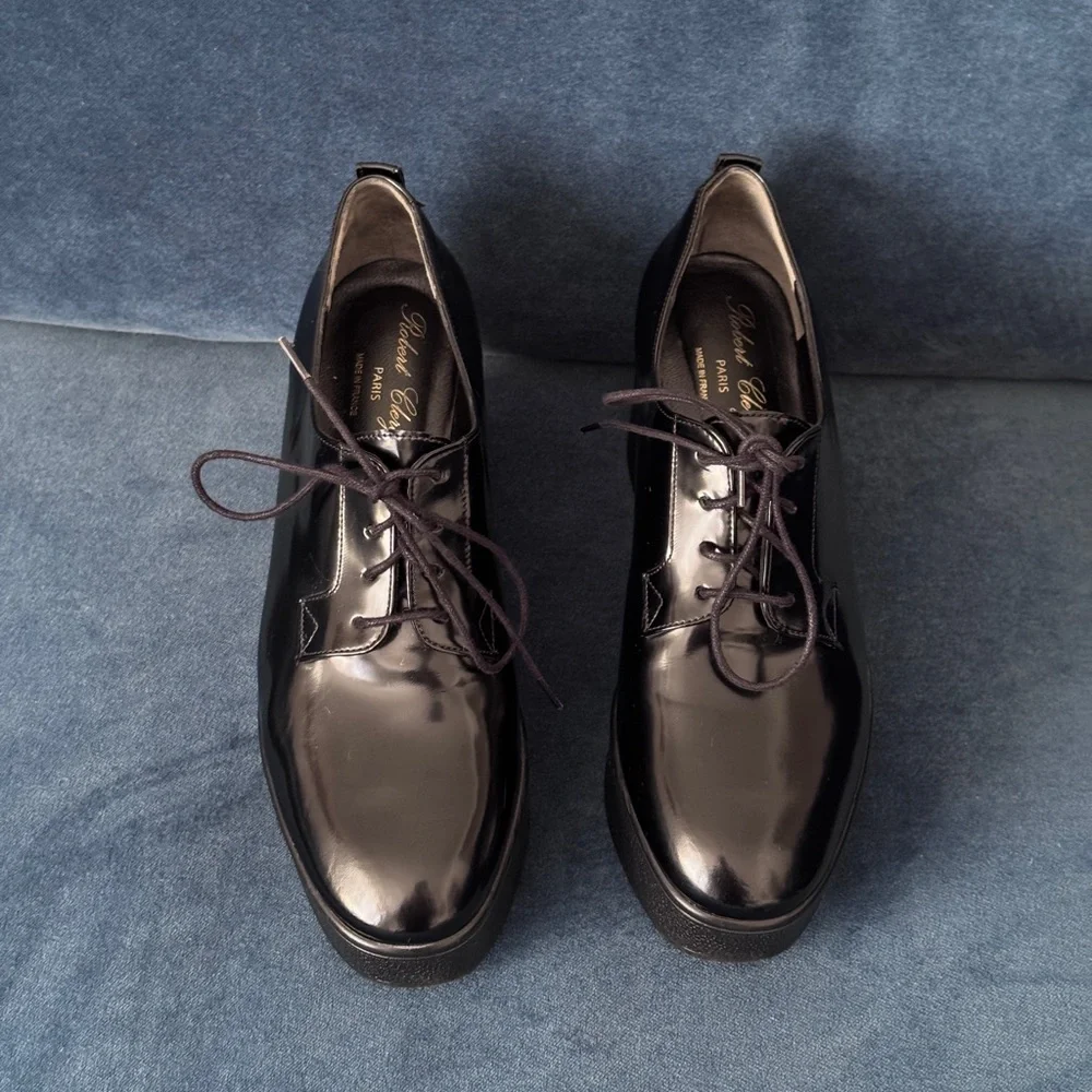 Robert Clergerie Black Patent gloss Leather lace-ups. platform. Size 38D‎